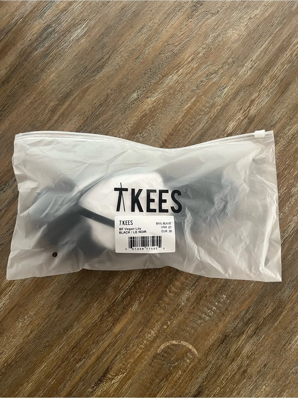 Tkees black sandals - 7 - Picture 2 of 4